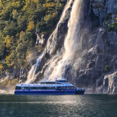 Lysefjord Cruise & Preikestolen Hike