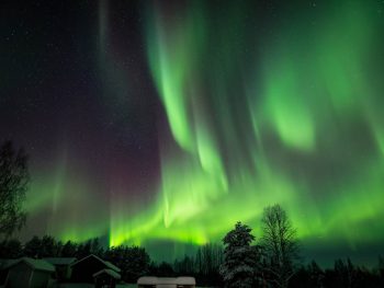 Chasing Aurora with Photographer（Chinese )